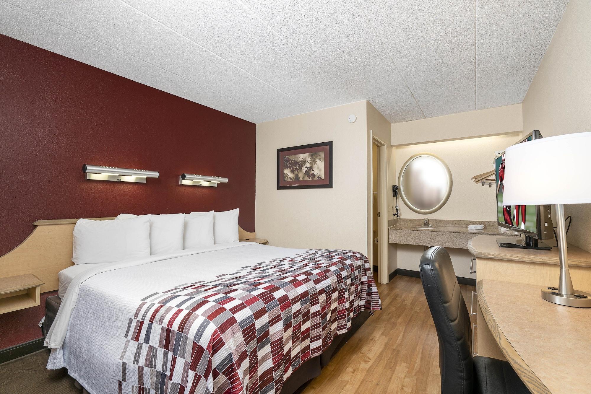 Red Roof Inn Louisville Fair And Expo Exterior foto