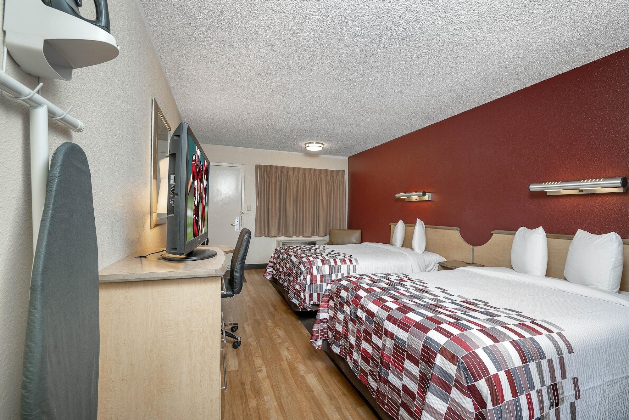 Red Roof Inn Louisville Fair And Expo Exterior foto