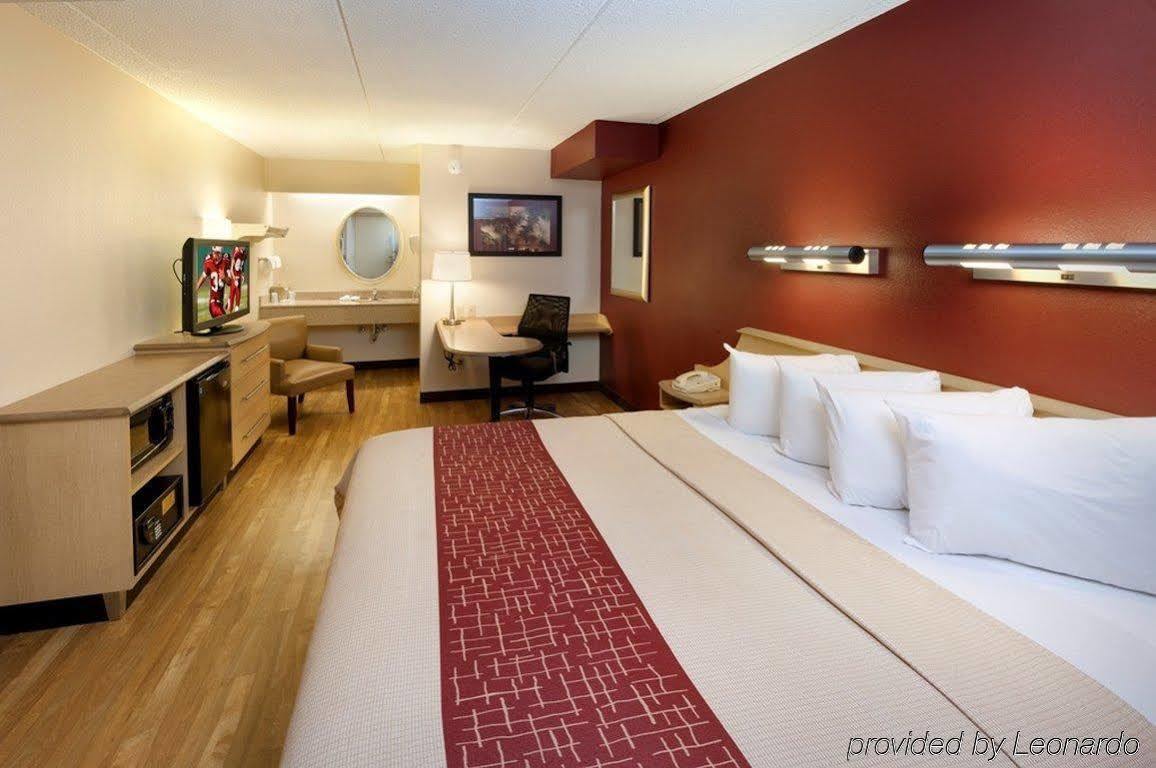 Red Roof Inn Louisville Fair And Expo Exterior foto